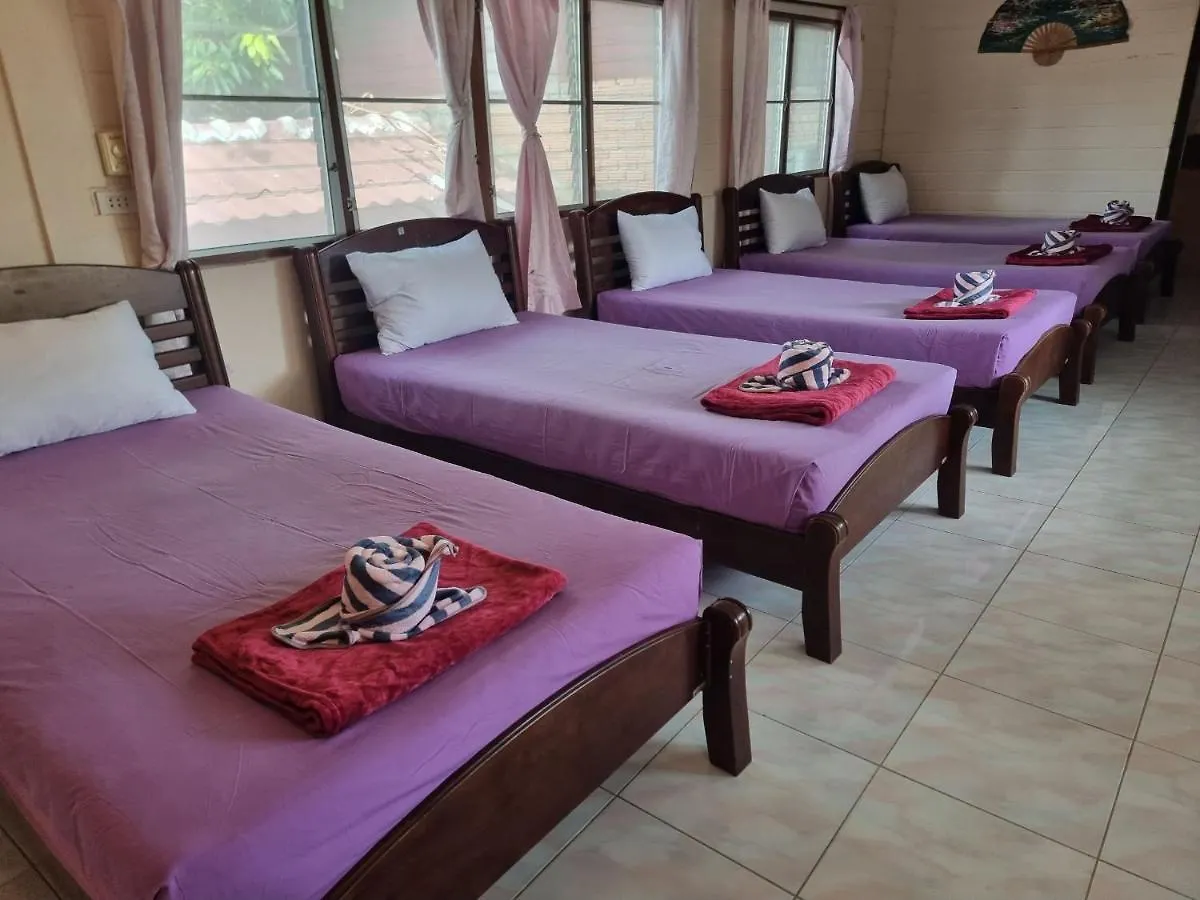 Lotus Hostel Beach Ko Tao