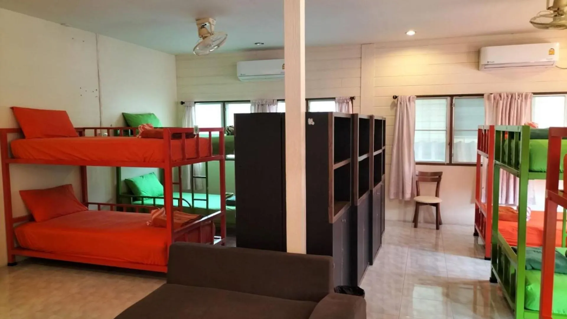 Lotus Hostel Beach Ko Tao