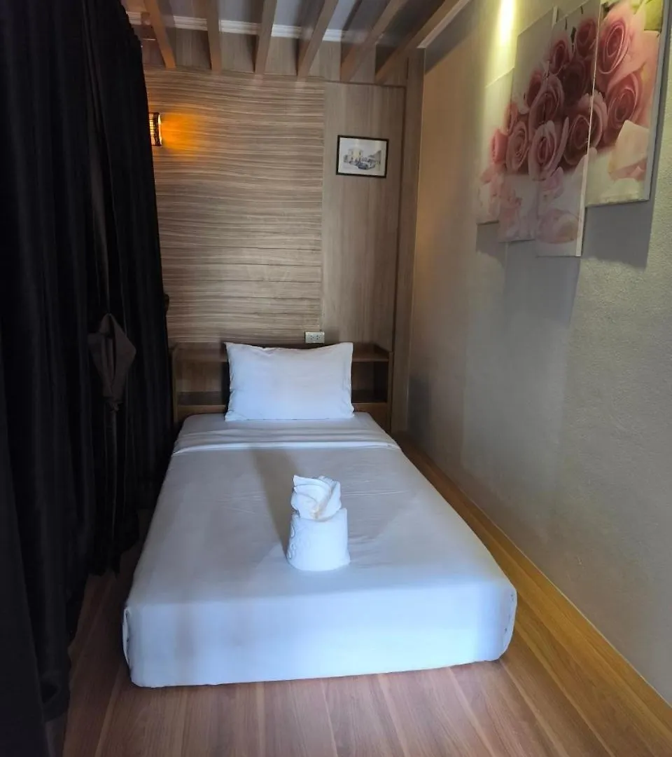 Lotus Hostel Beach Ko Tao 0*,