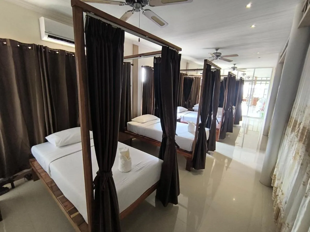 Lotus Hostel Beach Ko Tao 0*,